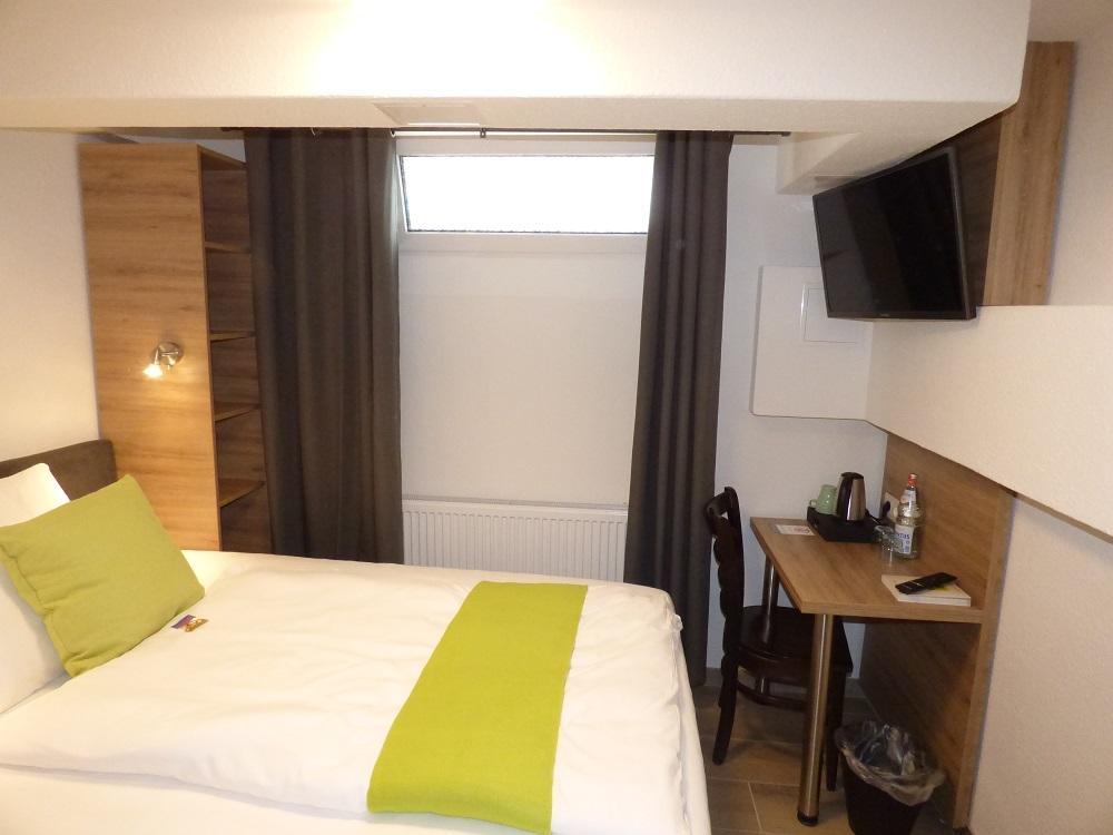 Hotel Art Inn Dinslaken Luaran gambar